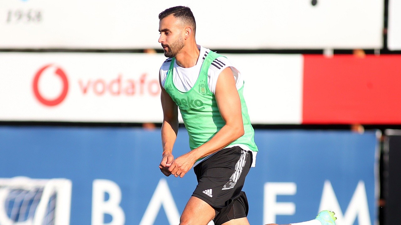 Beşiktaş&#039;ın kadrosuna kattığı Rachid Ghezzal antrenmana çıktı