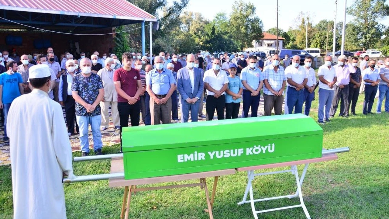Evlenmeyi reddedince öldürülen 16 yaşındaki kız defnedildi