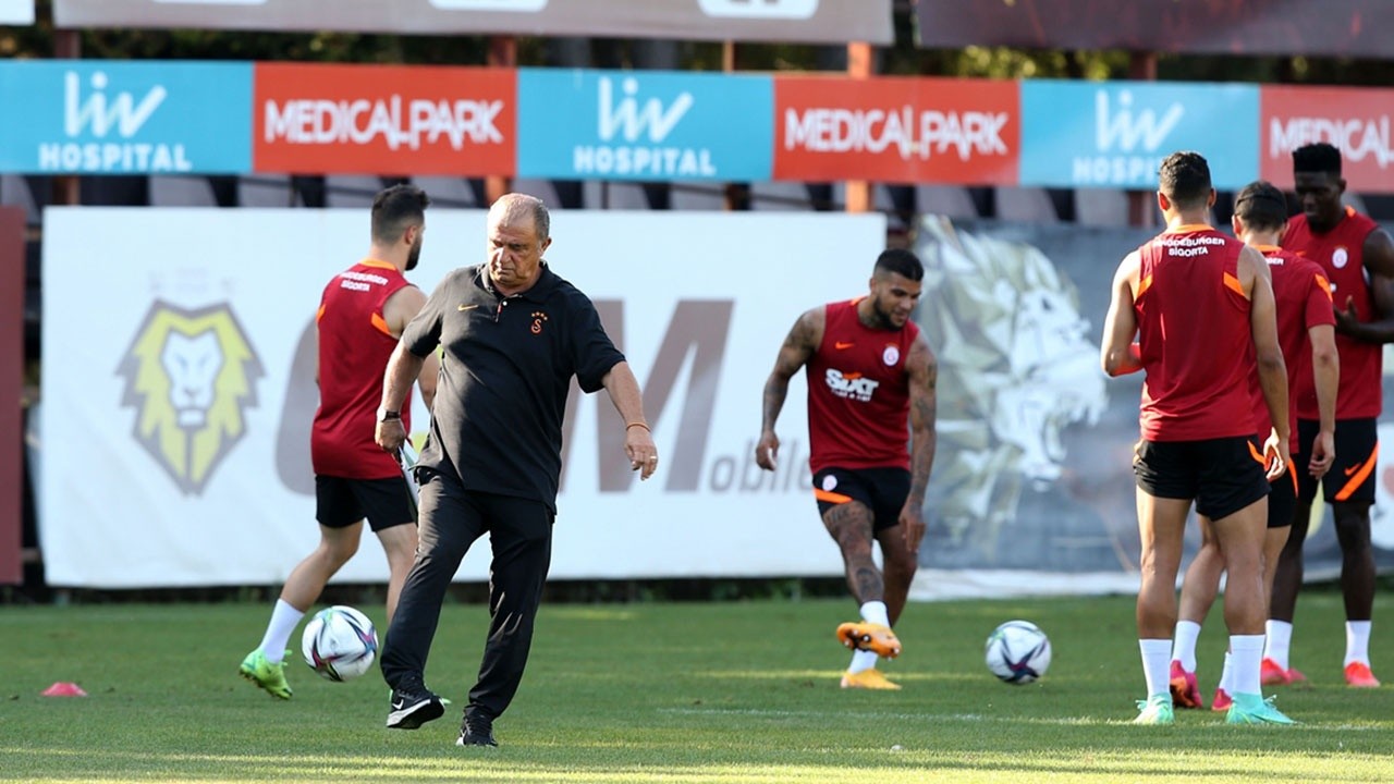 Fatih Terim&#039;den operasyon: Defans ve orta sahada değişim