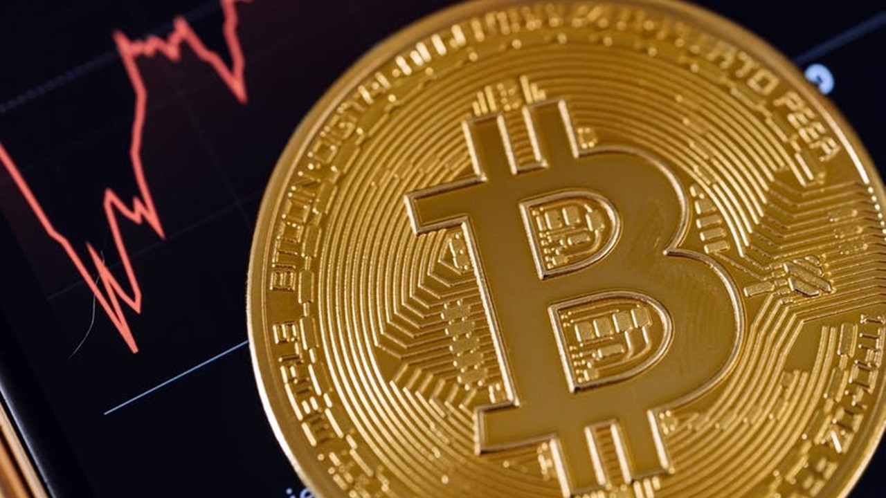 Fed &#039;dolandırıcılık&#039; dedi, Bitcoin düşüşe geçti