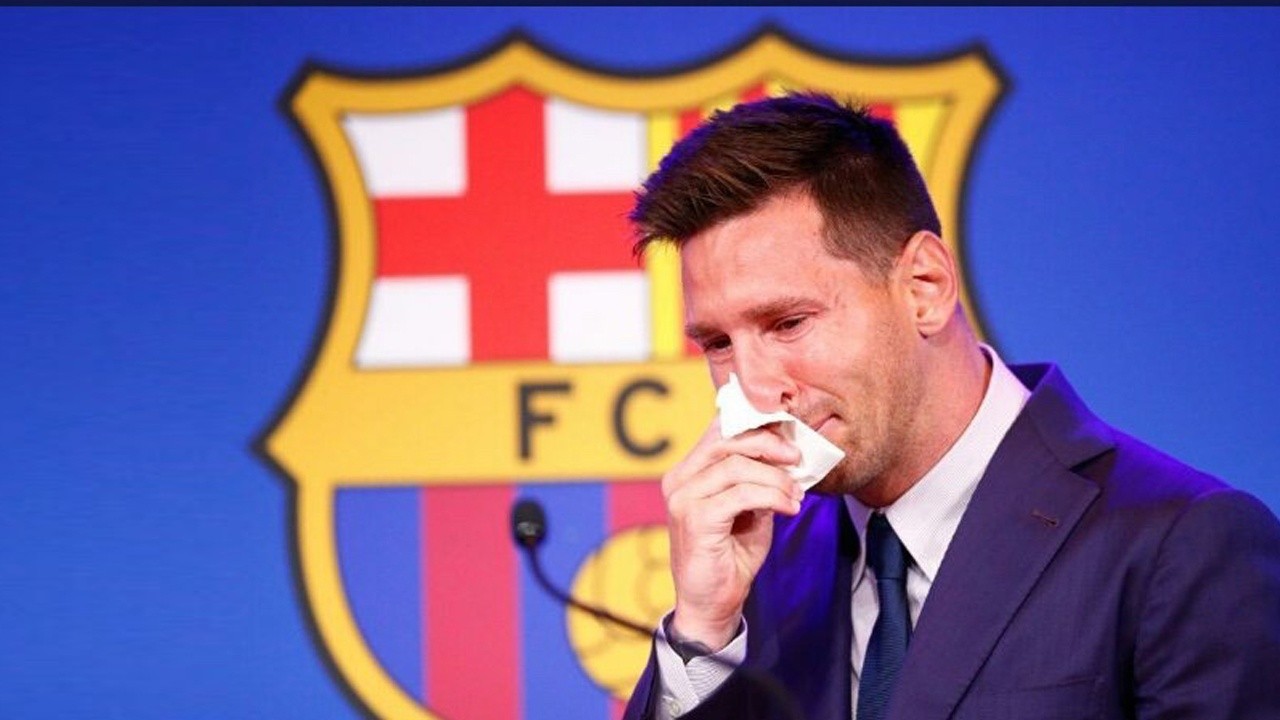 Lionel Messi, Barcelona&#039;ya gözyaşlarıyla veda etti!