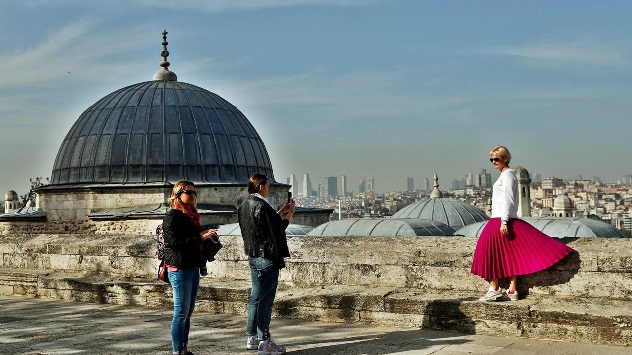 Rus turistin seyahat planı: Yazın Antalya, sonbaharda İstanbul!