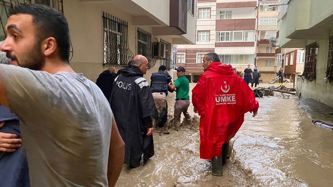 Sel sonrası Bozkurt ilçesi savaş alanına döndü