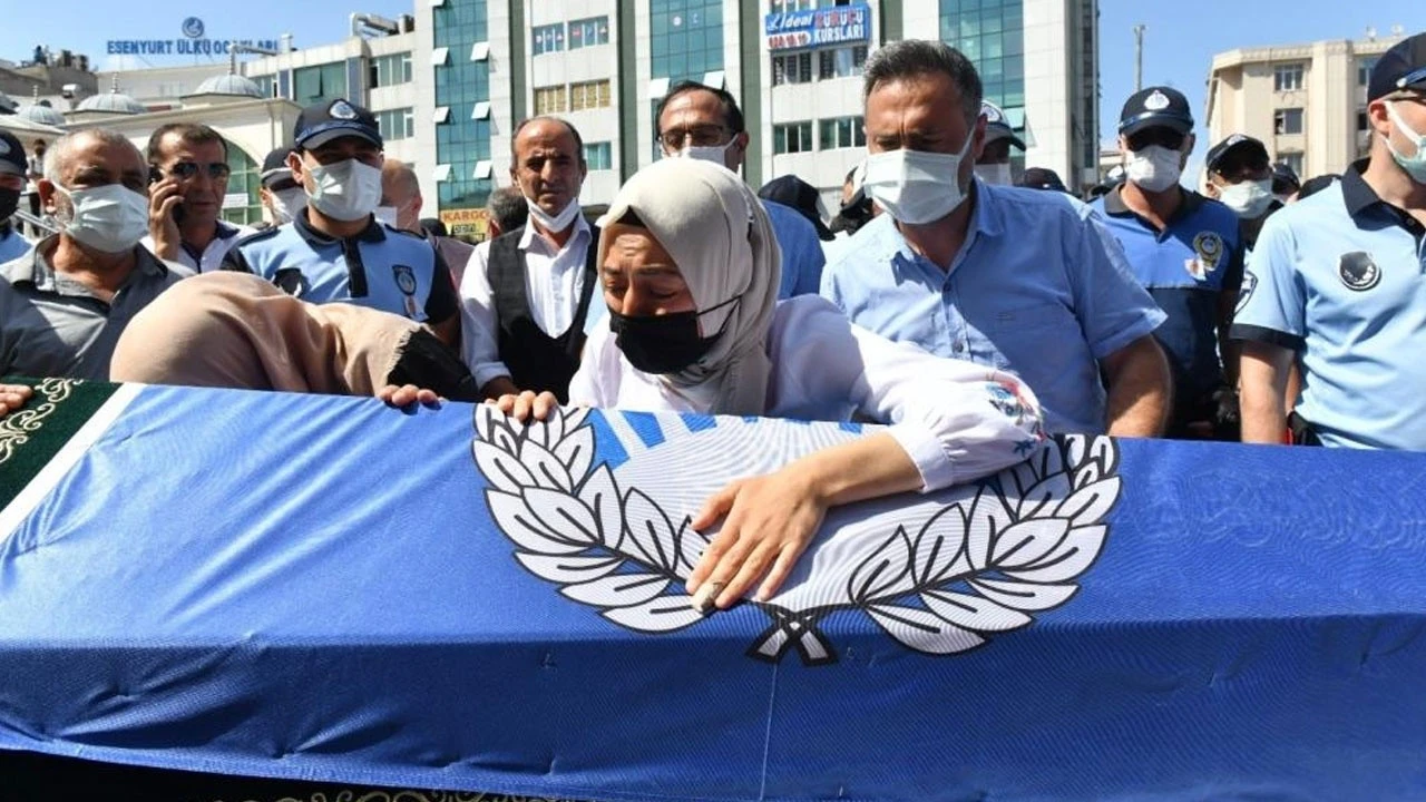 Sele kapılarak hayatını kaybeden aile son yolculuğuna uğurlandı