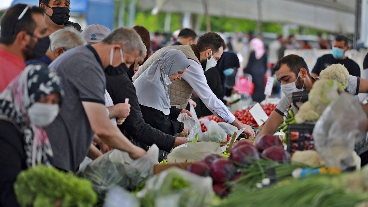 Tüketici güveni düşüşünü sürdürdü