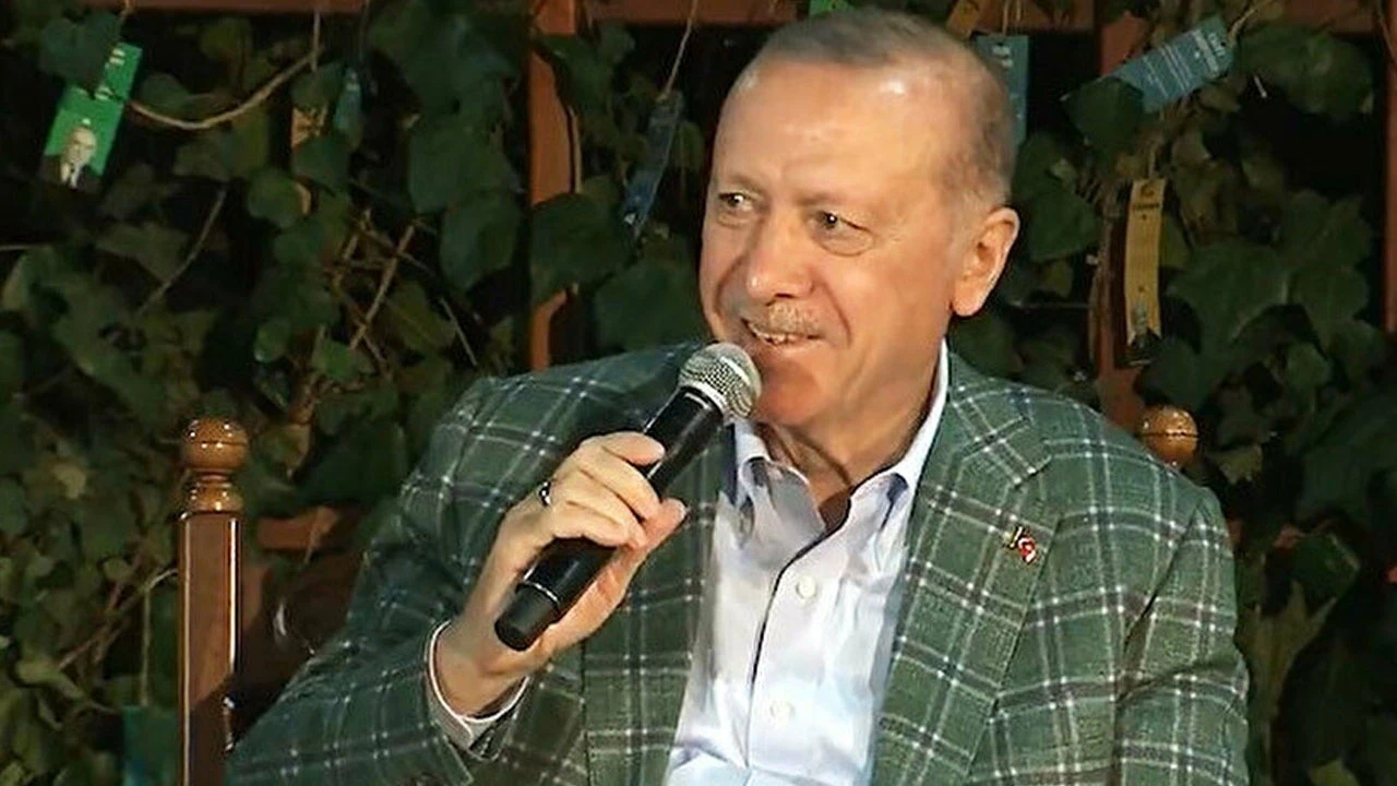 'Eşinize şiir okuyor musunuz' sorusuna gülümseten cevap