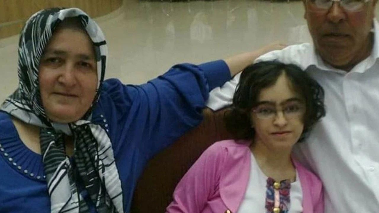 Anne kız 2 gün arayla korona virüse yenildi
