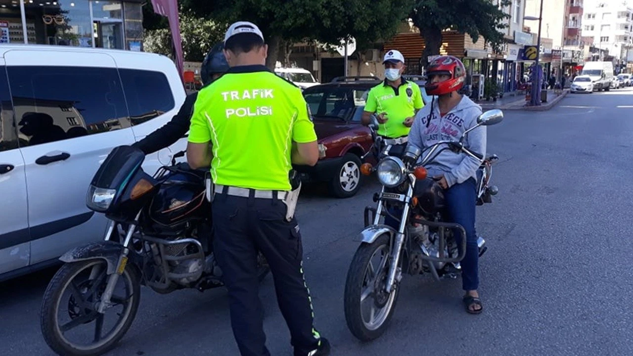 Çakar, makas atma, drift... İçişleri trafikte kural tanımazlığa izin vermedi!