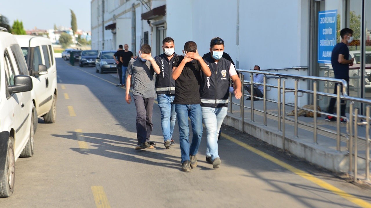 Ekmek kuyruğunda çocuklar arasında yan bakma cinayeti