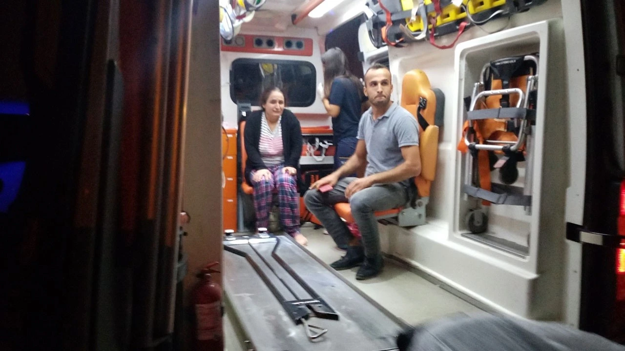 Eşini darbeden koca kendini yaralamaya kalktı