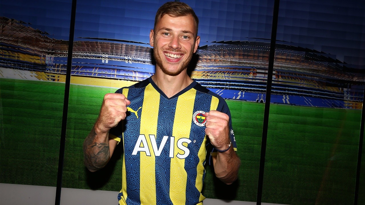 Fenerbahçe, Alman futbolcu Max Meyer&#039;i transfer etti! Son dakika transfer haberi...