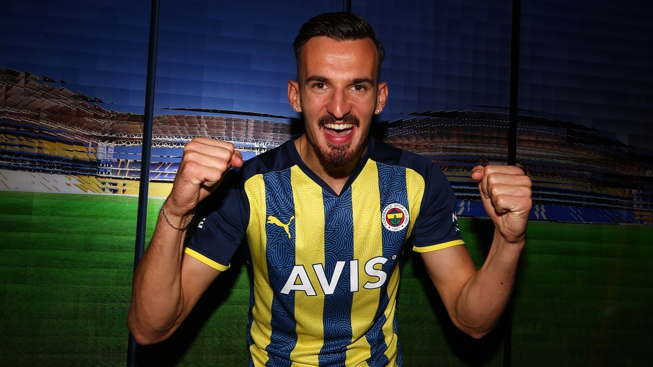 Fenerbahçe&#039;nin yeni forveti Mergim Berisha resmen açıklandı