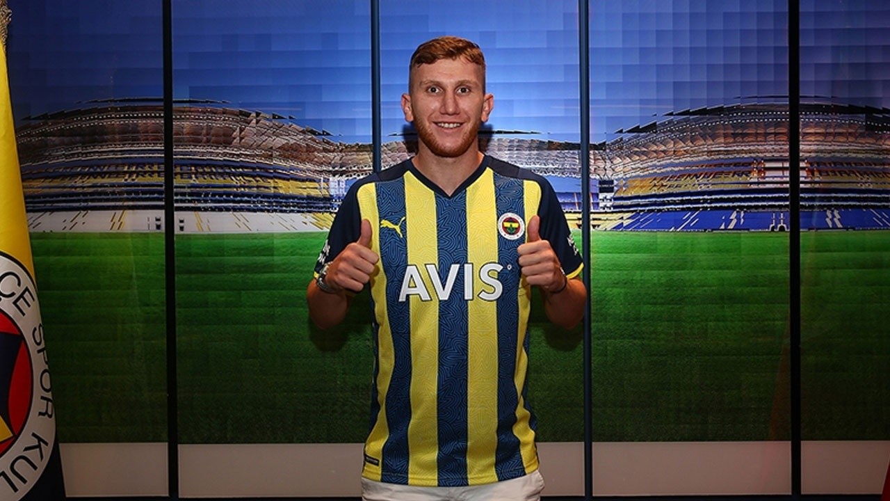 Fenerbahçe’nin yeni transferi Burak Kapacak’ın lisansı çıktı