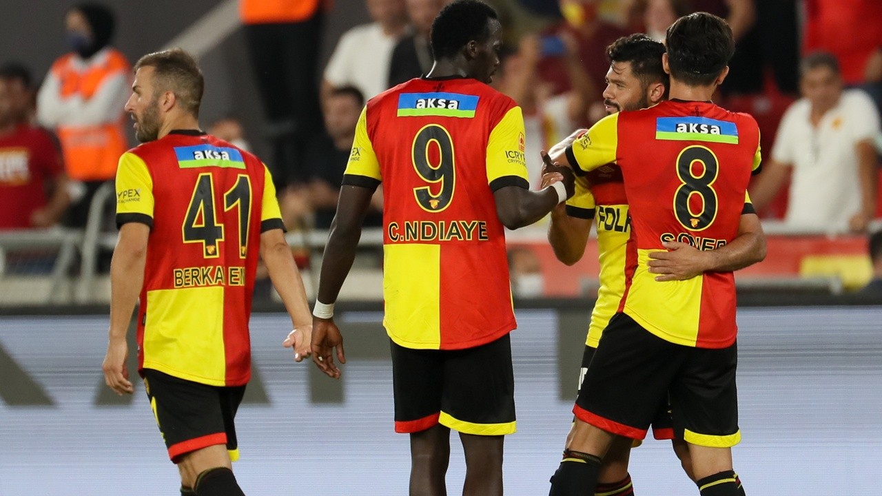 Göztepe, Başakşehir&#039;i geriden gelip mağlup etti: 2-1