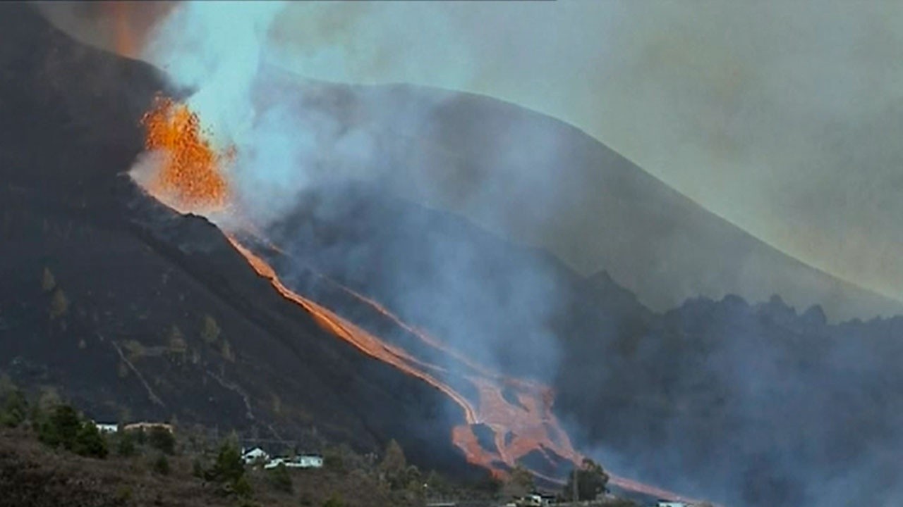 La Palma&#039;daki yanardağ 600&#039;e yakın evi yok etti! Şiddeti arttı