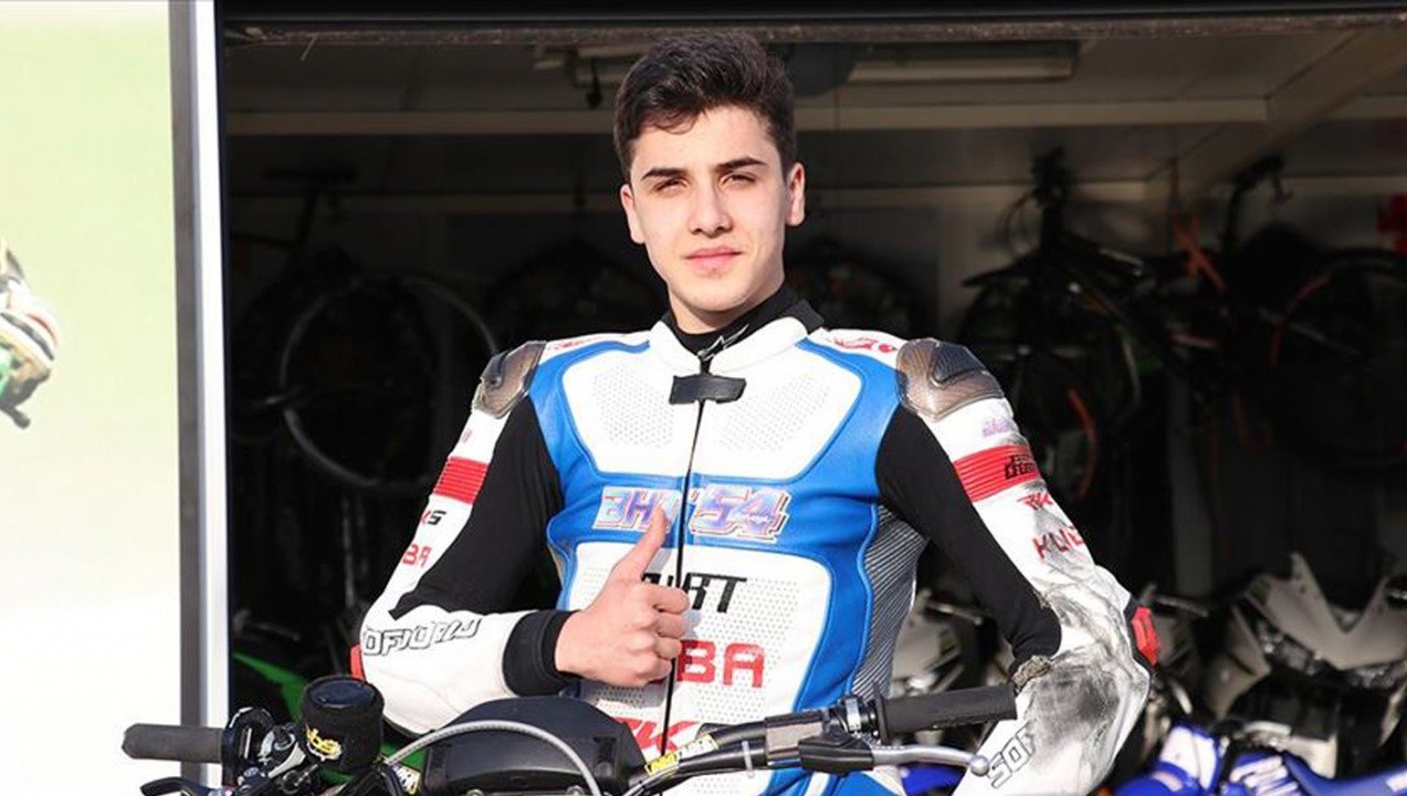 Milli motosikletçi Bahattin Sofuoğlu, İspanya&#039;da 3. oldu