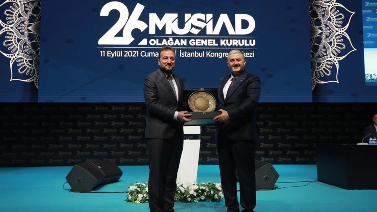 MÜSİAD'da bayrak değişimi: Yeni başkan Mahmut Asmalı oldu