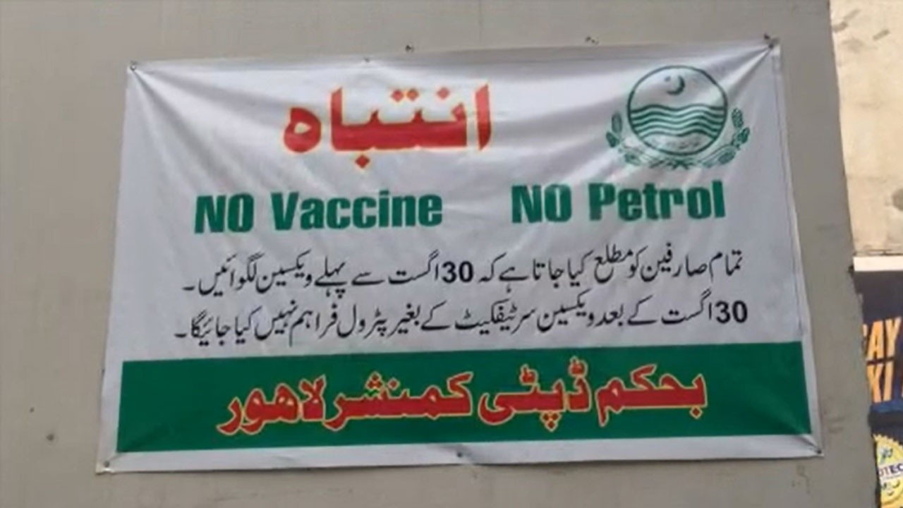 Pakistan&#039;dan ilginç aşı yaptırımı: Aşı yoksa benzin yok