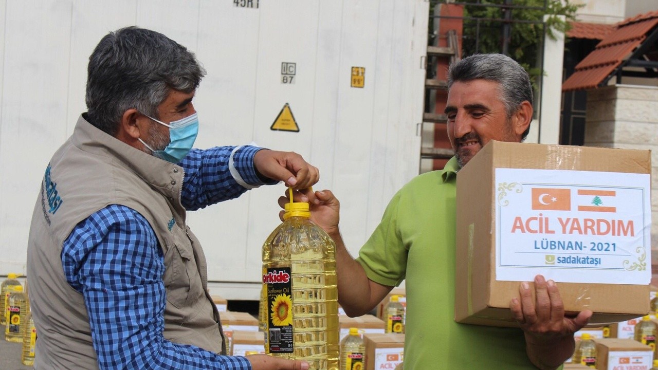 Sadakataşı’ndan Filistinli mültecilere gıda ve ilaç yardımı