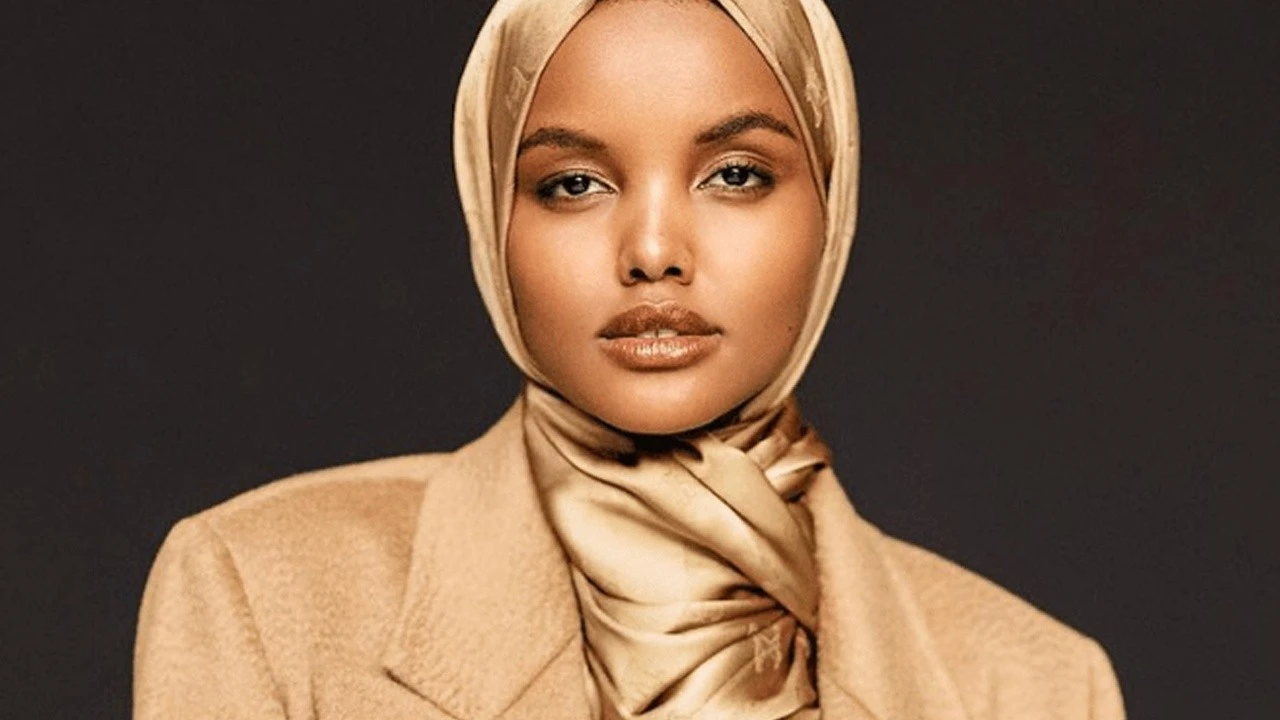 Top model Halima Aden, İstanbul&#039;a geliyor