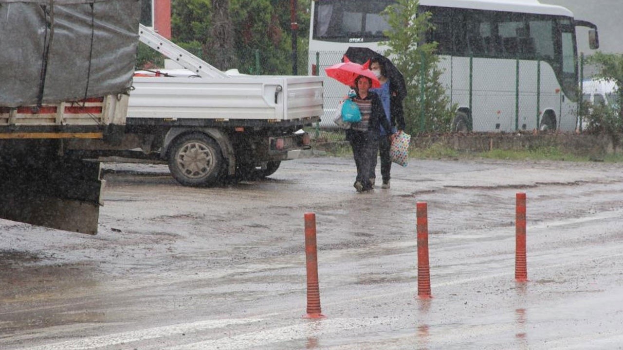 Selin izlerinin silinmeye çalışıldığı Ayancık'ta kuvvetli yağış