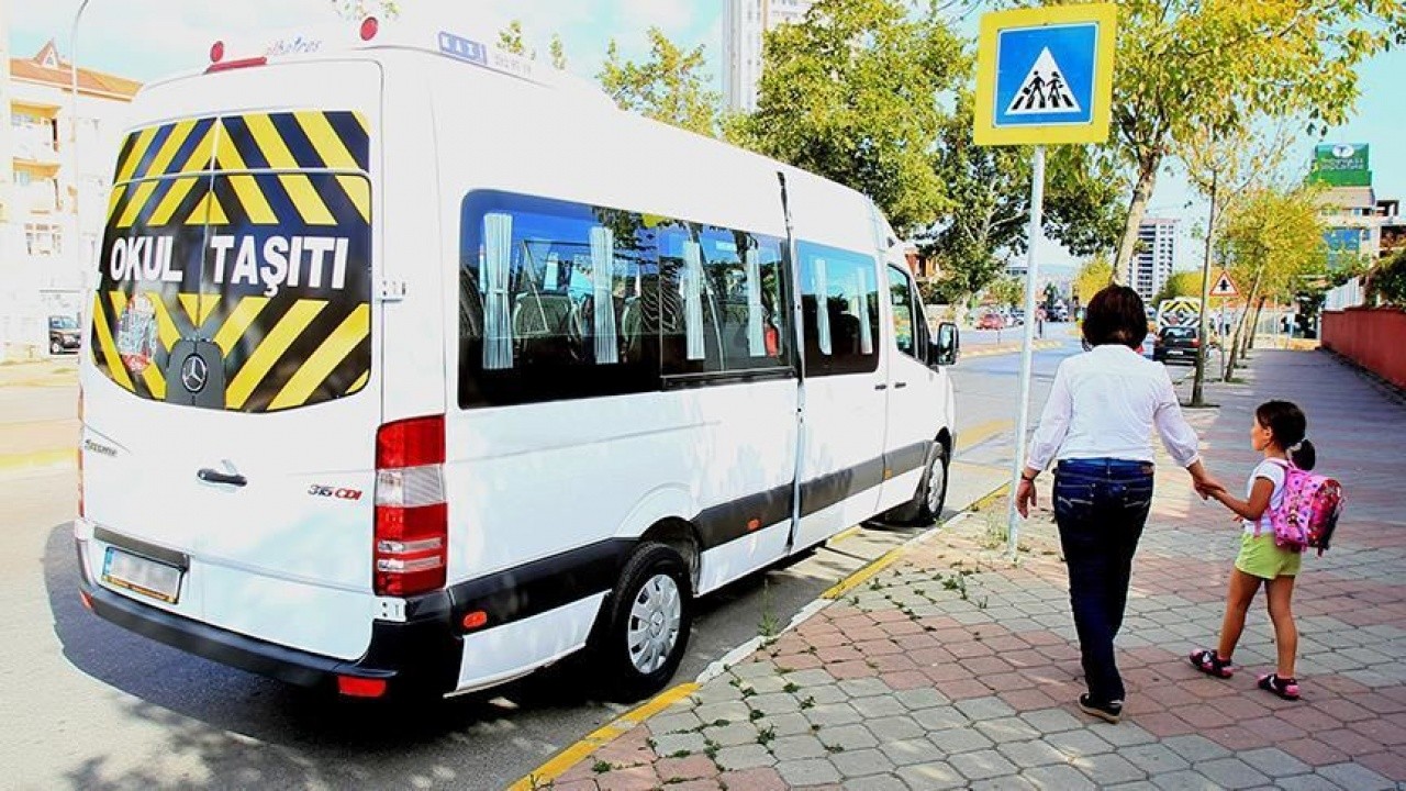 Servisçiler işi bıraktı, okullar sıkıntıya düştü