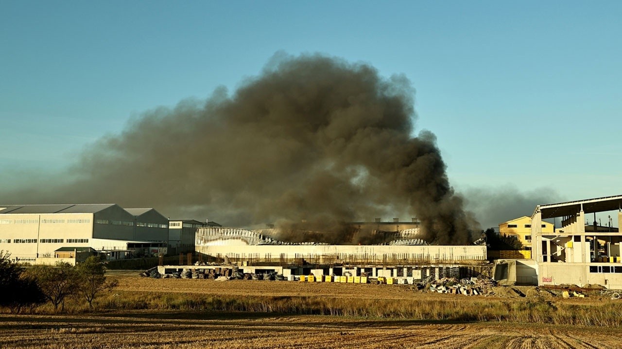 Son dakika haberi: Silivri&#039;de fabrika yangını