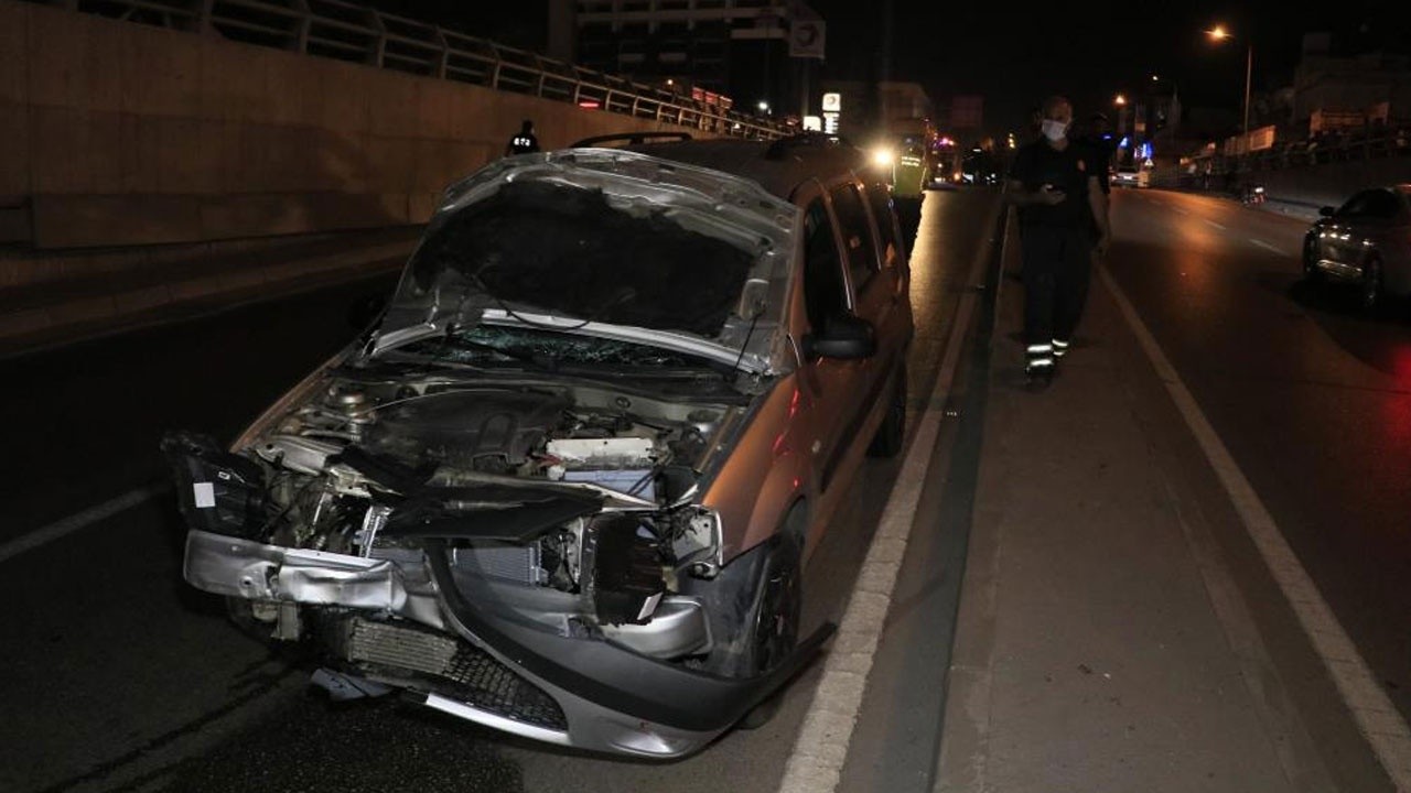 Yolun karşısına geçerken otomobilin çarptığı kız kardeşler öldü