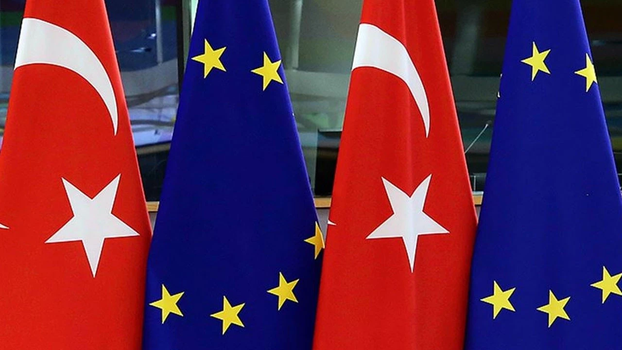 AB Genişleme Komiseri: Türkiye kilit ortak