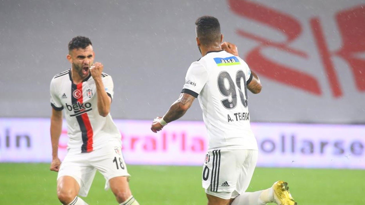 Alex Beşiktaş’a yetmedi