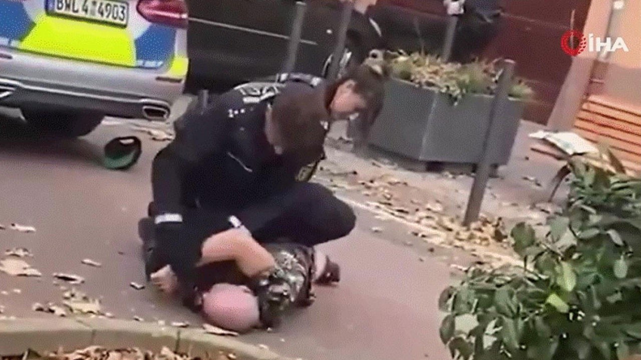 Almanya&#039;da kameralara yansıyan polis şiddeti tepki çekti