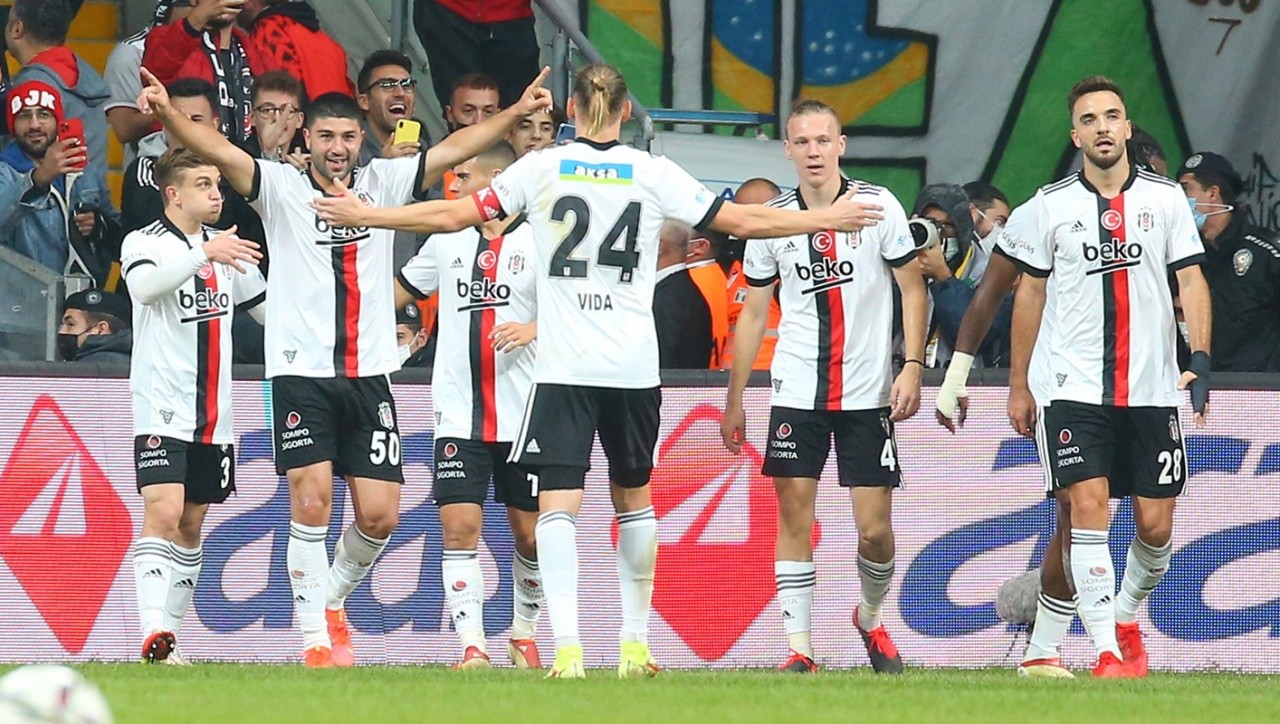 Beşiktaş, &#039;Güven&#039; tazeledi! Kartal, Sivasspor&#039;u evinde 2-1 mağlup etti