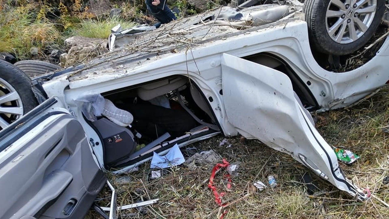 Dere yatağına uçan otomobilde 2 kişi ölü bulundu