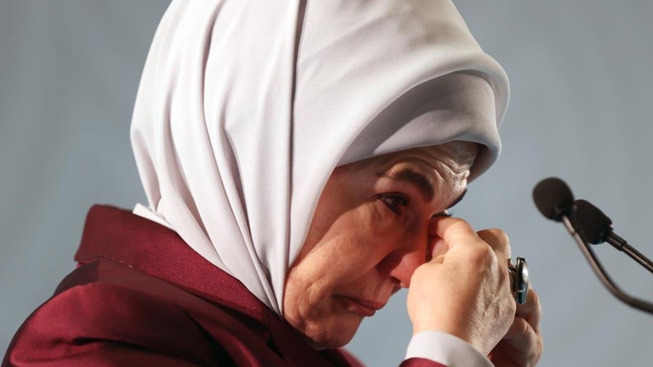 Emine Erdoğan Filistinli çocuklara ağladı: Hepimizin kalbini paramparça ediyor