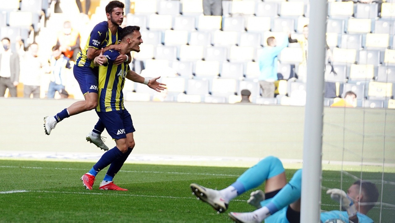 Fenerbahçe, Kasımpaşa&#039;yı 2-1 mağlup etti