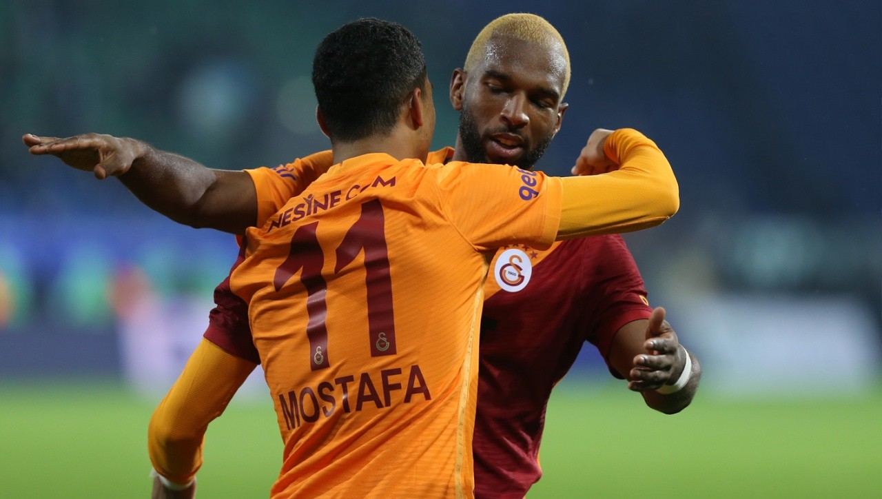 Galatasaray son saniyede kazandı! Maç sonucu: Çaykur Rizespor 2-3 Galatasaray