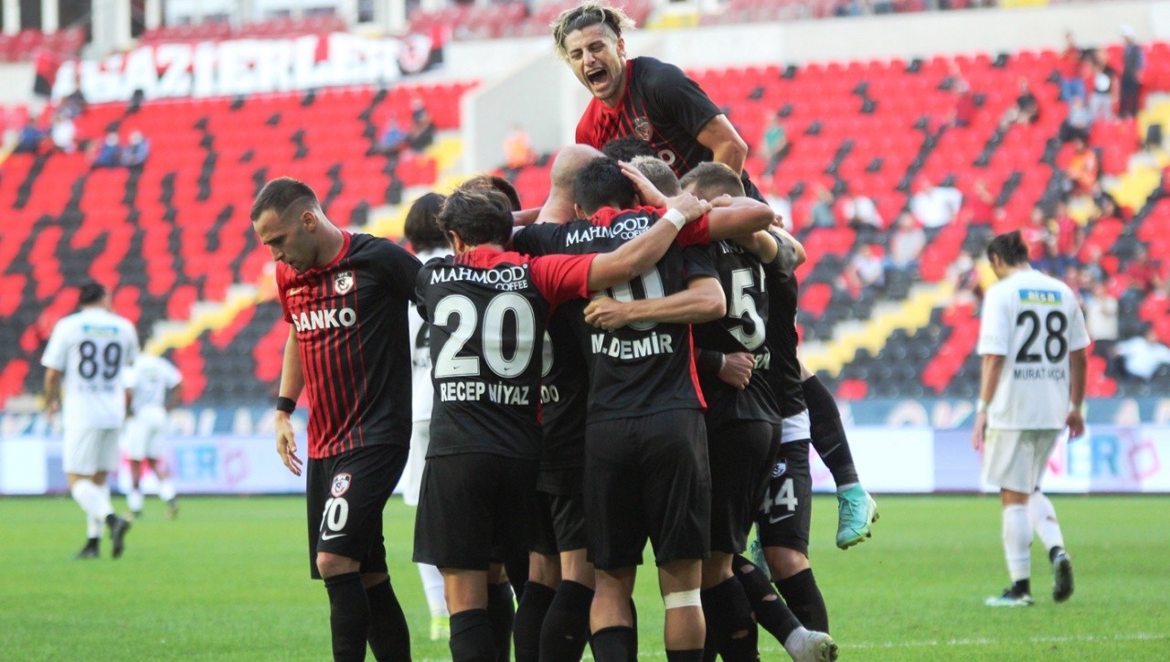 Gaziantep, Altay&#039;ı 4-1 mağlup etti