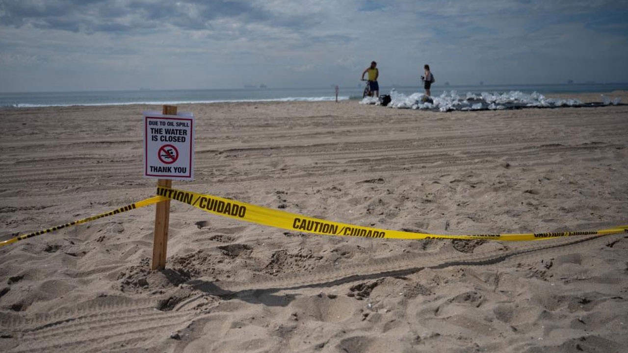 Güney Kaliforniya sahilleri kapatıldı halk uyarıldı: Elinizi suya sokmayın