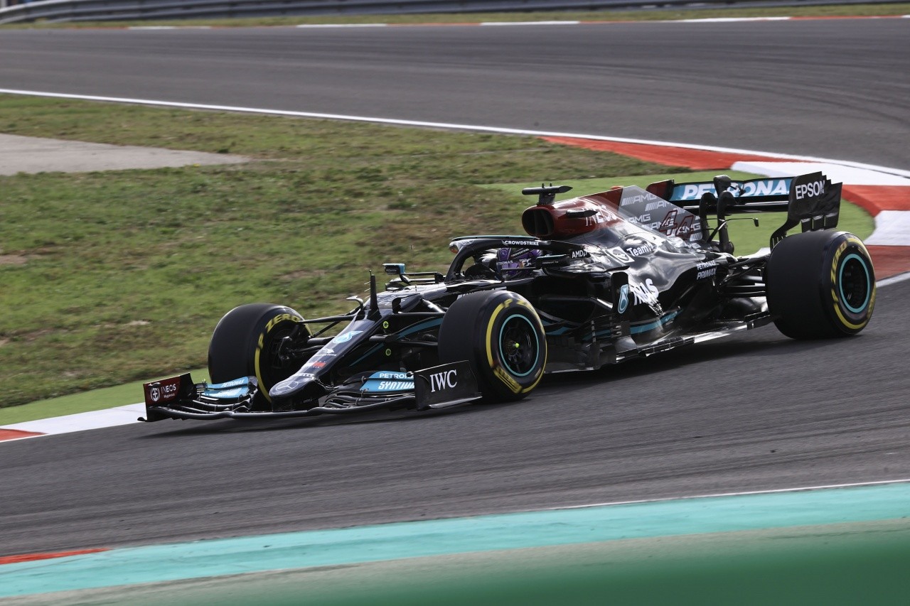 Hamilton, İstanbul Park tarihinin en hızlı pilotu oldu!