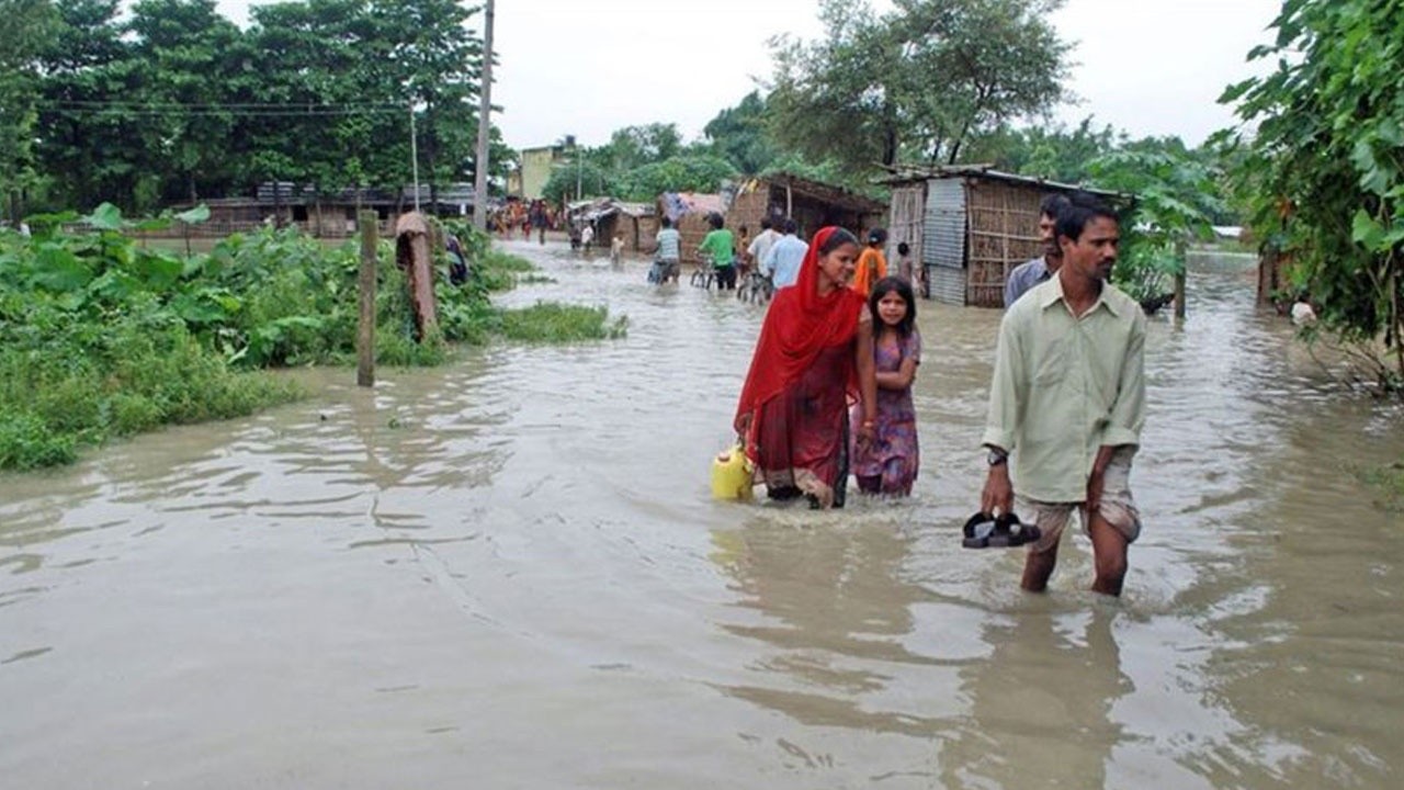 Hindistan ve Nepal'deki sel faciasında 161 kişi öldü