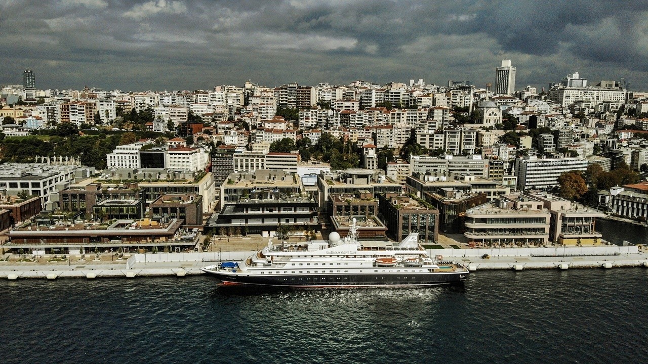 İki yıl sonra bir ilk: Galataport&#039;a ilk yolcu gemisi yanaştı