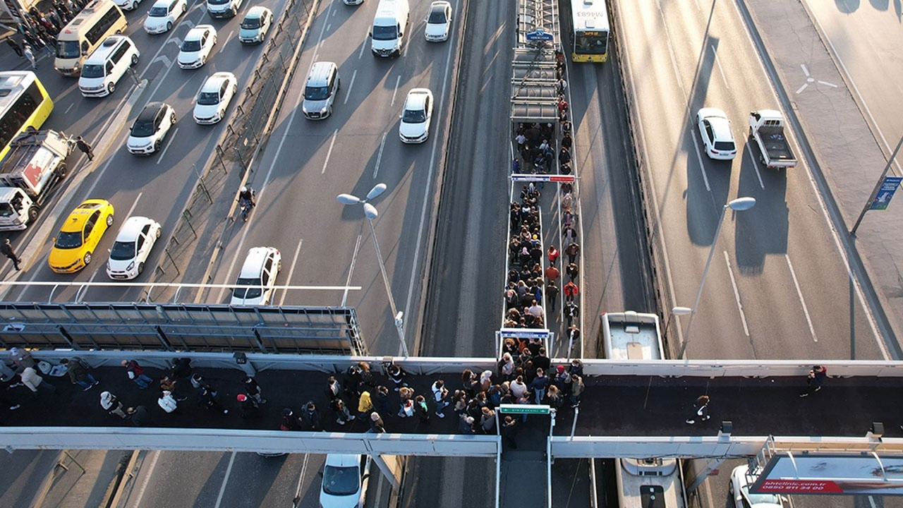 İstanbul&#039;un trafik çilesi her geçen gün artıyor