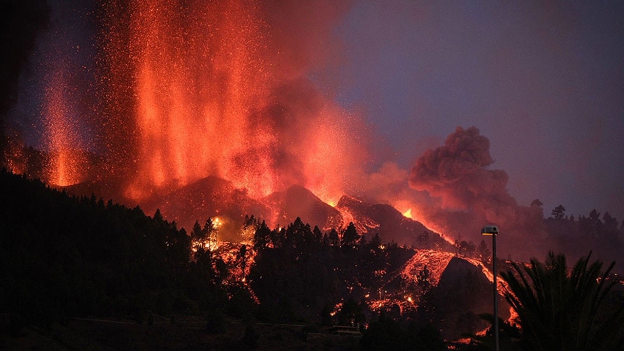 La Palma&#039;daki yanardağ bin 500&#039;den fazla evi yok etti