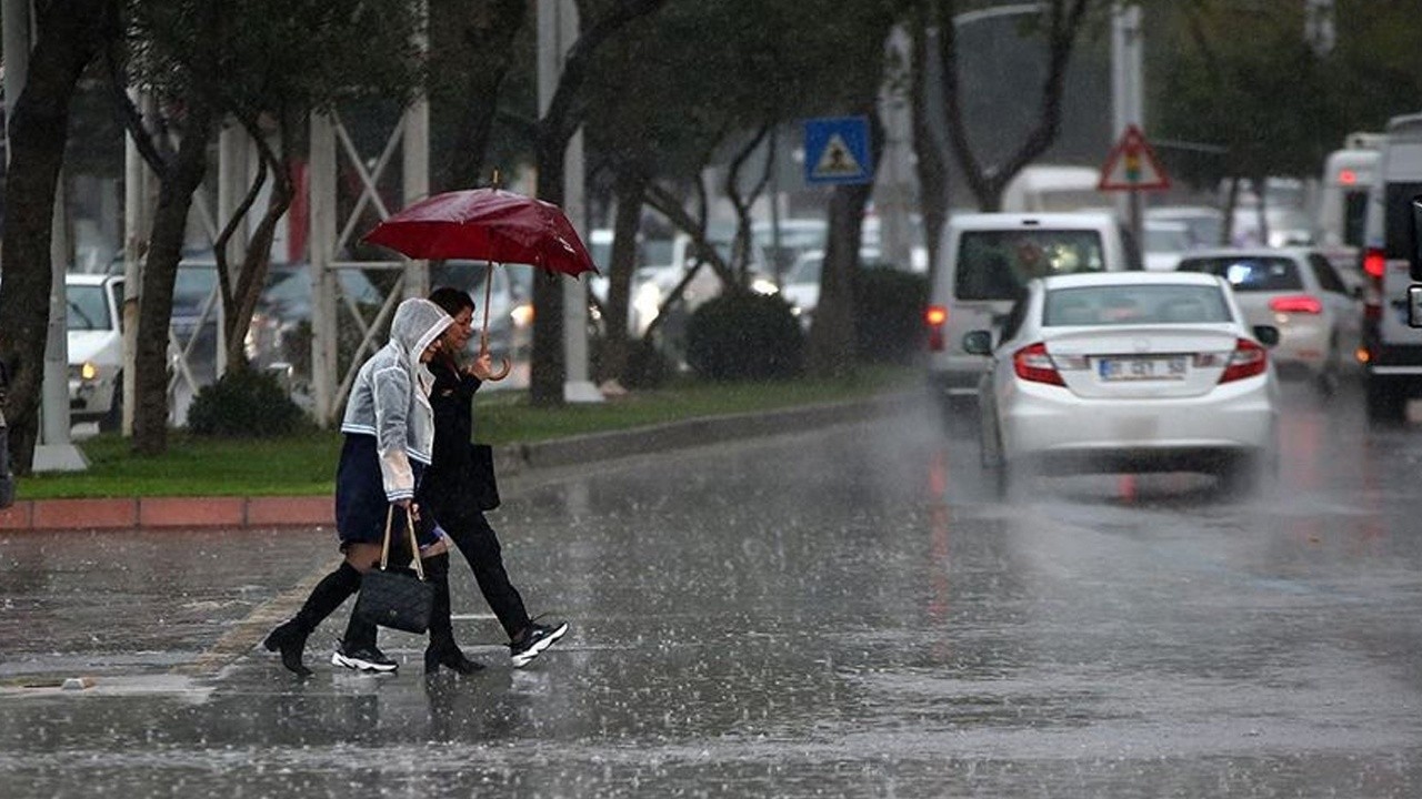 Meteoroloji&#039;den sel, su baskını ve kuvvetli rüzgar uyarısı (14 Ekim hava durumu)