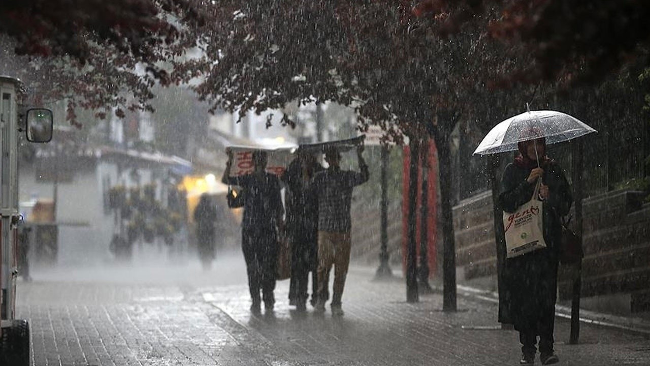 Meteoroloji uyardı: Gök gürültülü sağanak geliyor (3 Ekim hava durumu)