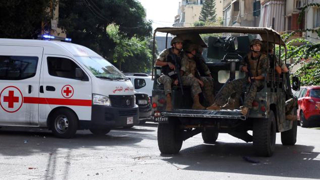 Son dakika! Beyrut&#039;ta Hizbullah destekçilerine ateş açıldı: Ölü ve yaralılar var