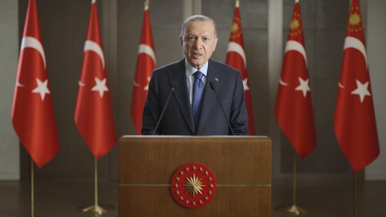 Cumhurbaşkanı Erdoğan&#039;dan Türk dünyasına çağrı: Kendi göbeğimizi kendimiz kesmeliyiz