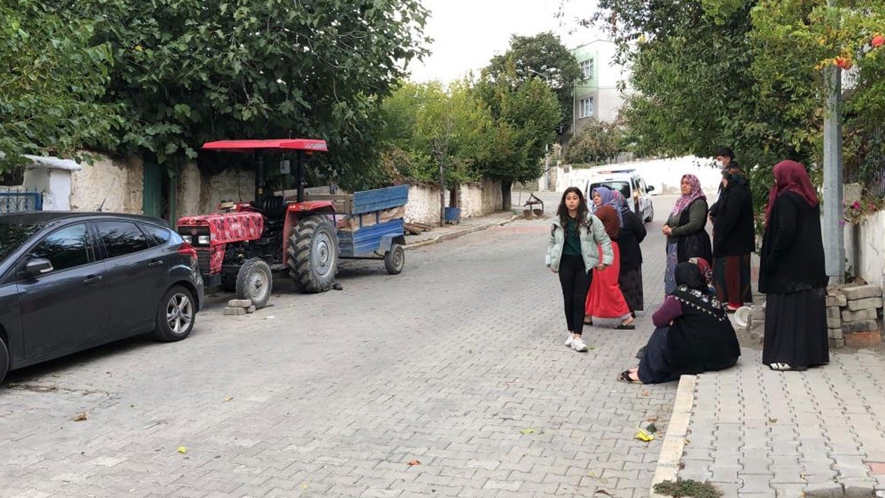 Traktör üstünde fenalaşan sürücü hayatını kaybetti