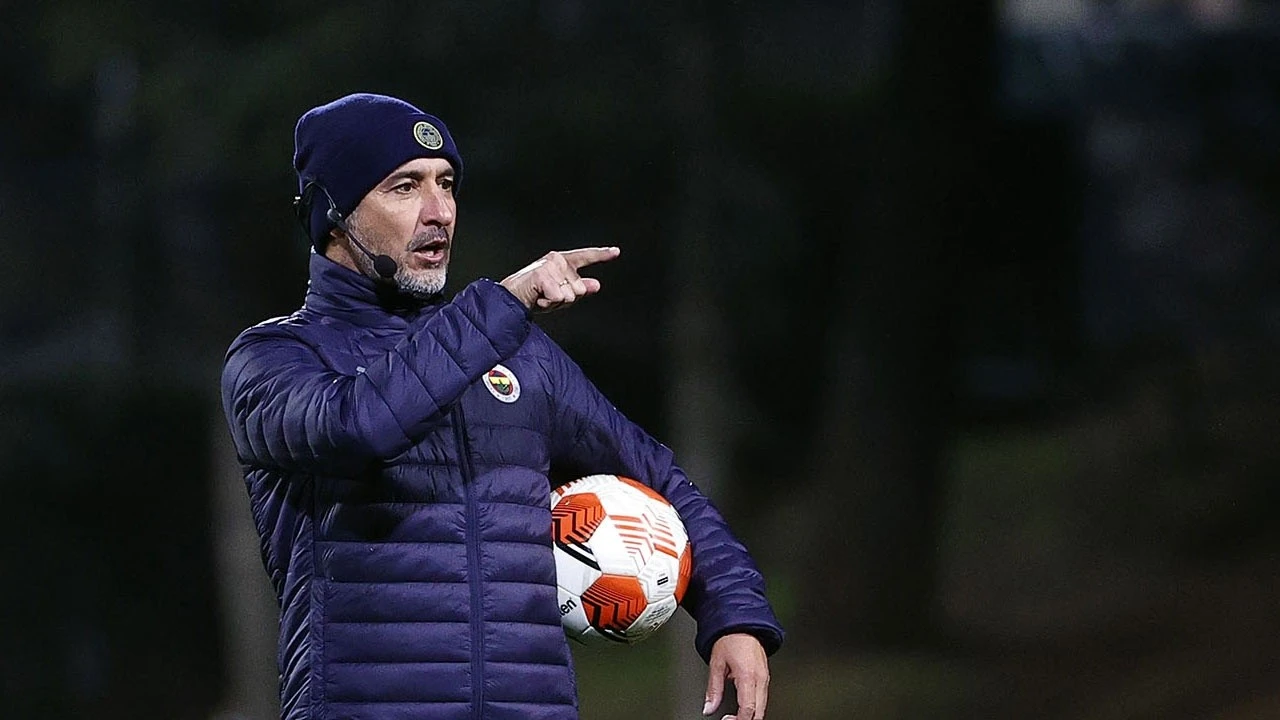 Vitor Pereira oyuncularına seslendi: Fark çok az başınızı kaldırın