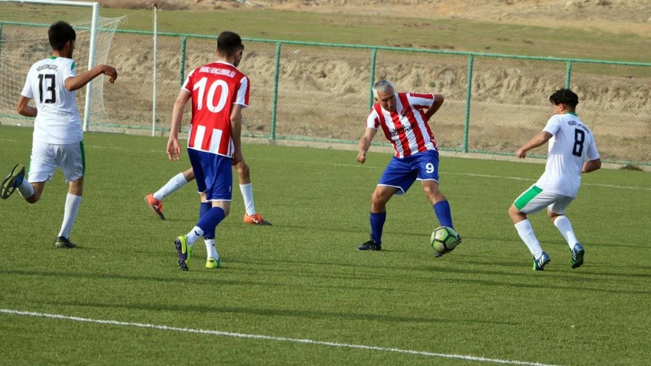 72&#039;lik futbolcu yeni takımındaki ilk maçında beğeni topladı